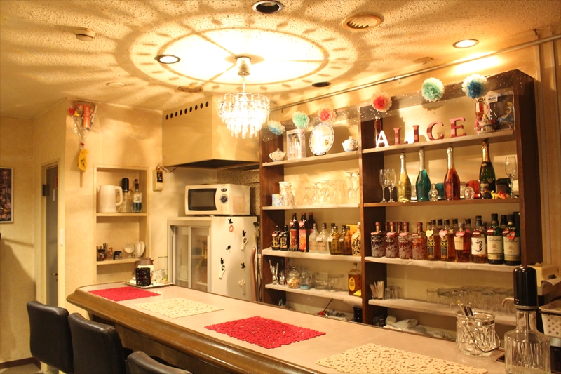 堺市駅のスナックはAlice(アリス)|カウンターレディ求人募集中